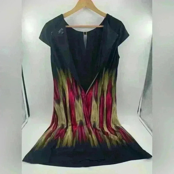 Tahari Arthur Levine Size 10 Cap Sleeve Keyhole Neck Pleated Sheath Dress Black - Picture 8 of 11